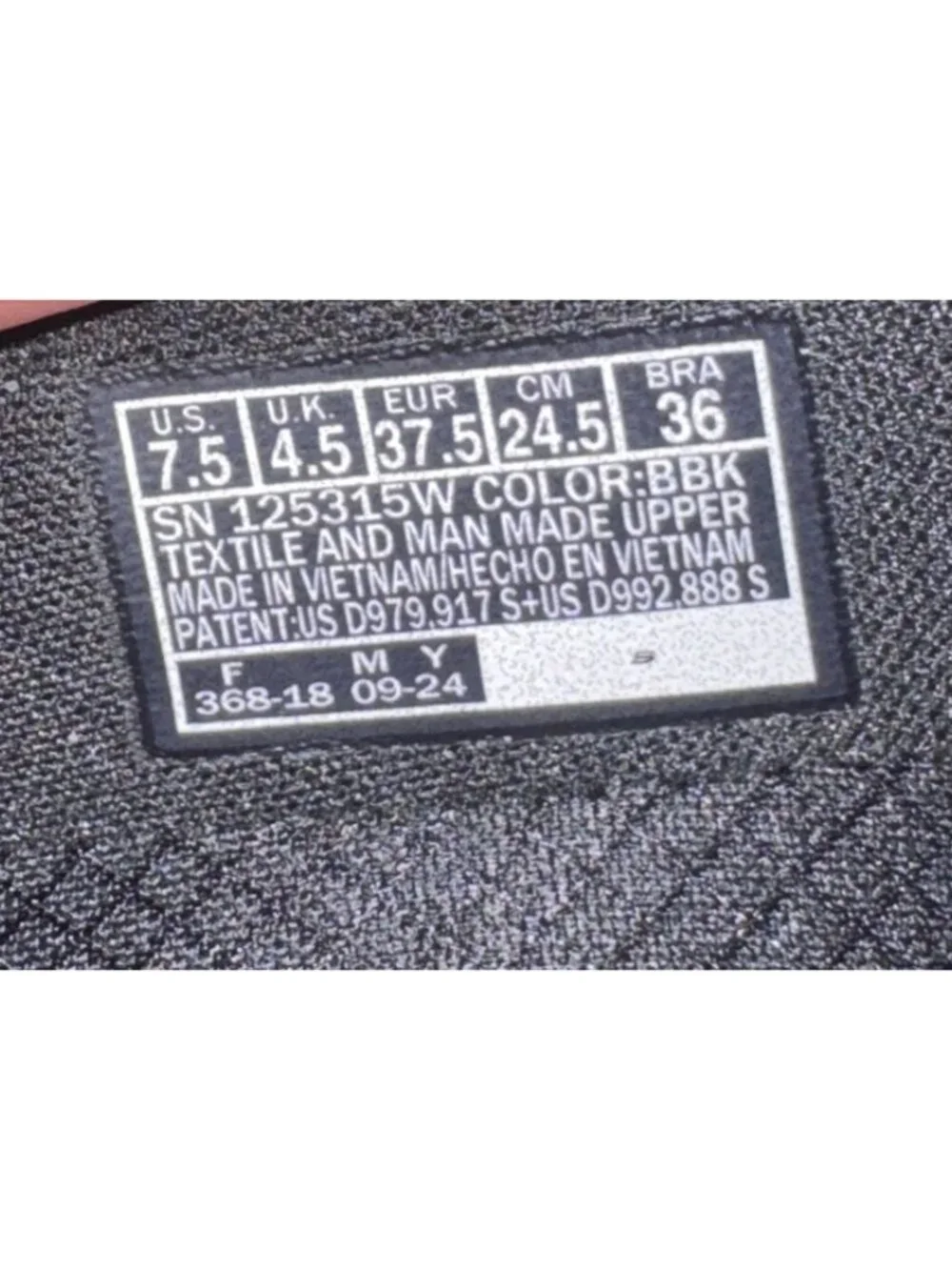 Skechers Go Walk Arch Fit 2.0 Delara Womens Slip On Shoes Size 7.5 WIDE Black